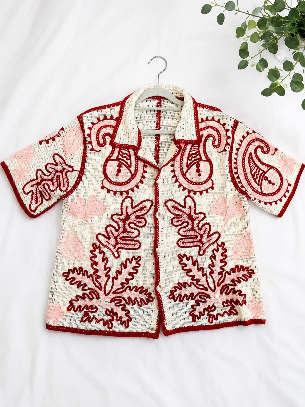 Men’s/Unisex Embroidery Crochet Button-Front Top